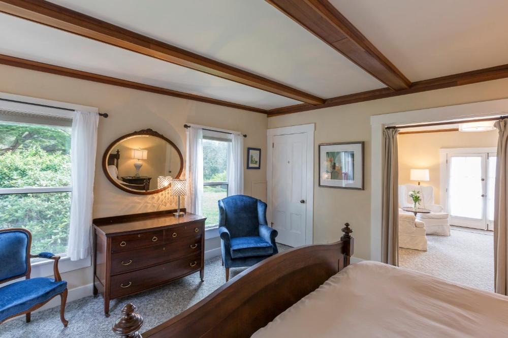 King Suite with Ocean View interior